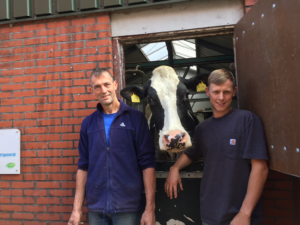 Foto van vader en zoon Veening